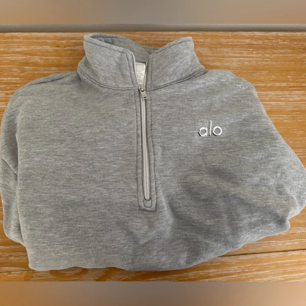 ALO Yoga Gray Half-Zip Sweater Size: S - Picture 1 of 1